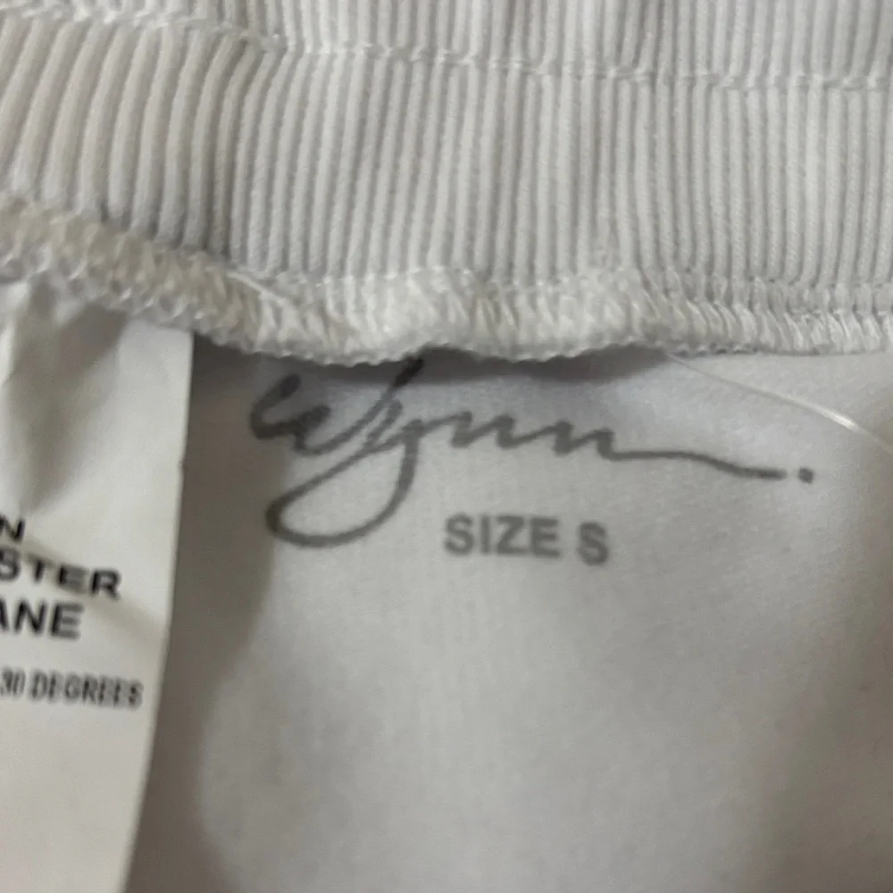 Wynn Elegant White Floral Joggers Size S